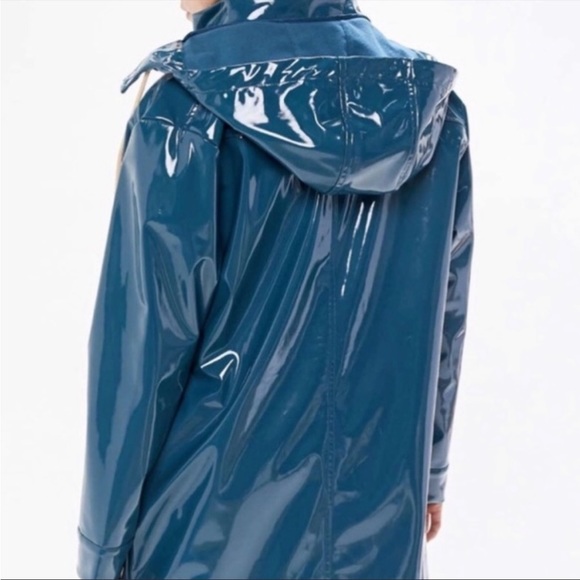 Rare Filla X UO Exclusive Rubber Rain Jacket - Picture 4 of 6
